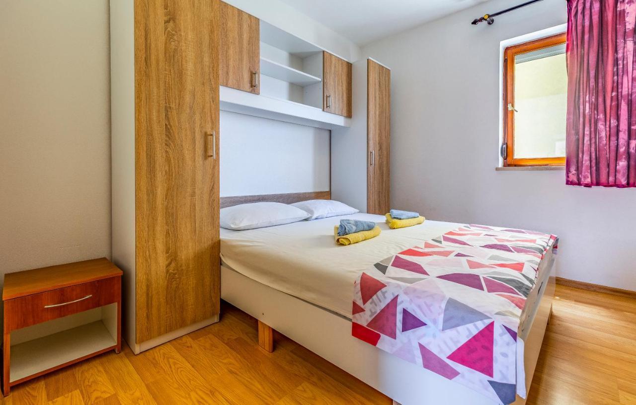 Apartment Lorencin Milka Medulin Eksteriør billede